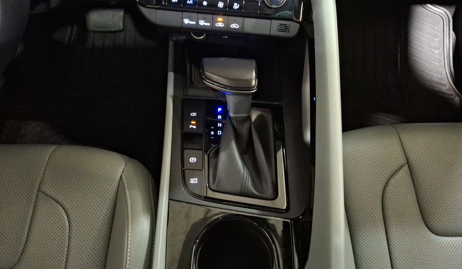 Hyundai Elantra 2.0 LIMITED TECH IVT Sedan 2024