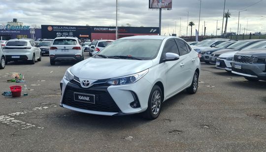 Toyota • Yaris