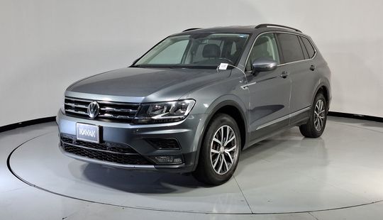 2018 • 69,010 km • Automático