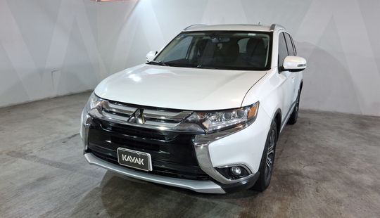 Mitsubishi • Outlander