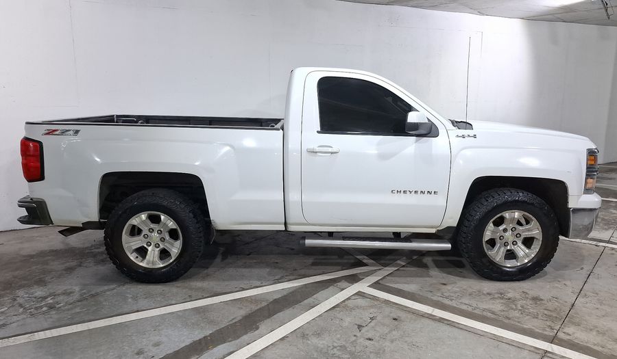 Chevrolet Cheyenne 5.3 2500 CHEYENNE CAB REG H AT 4WD Pickup 2015