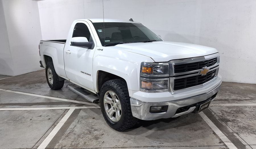 Chevrolet Cheyenne 5.3 2500 CHEYENNE CAB REG H AT 4WD Pickup 2015