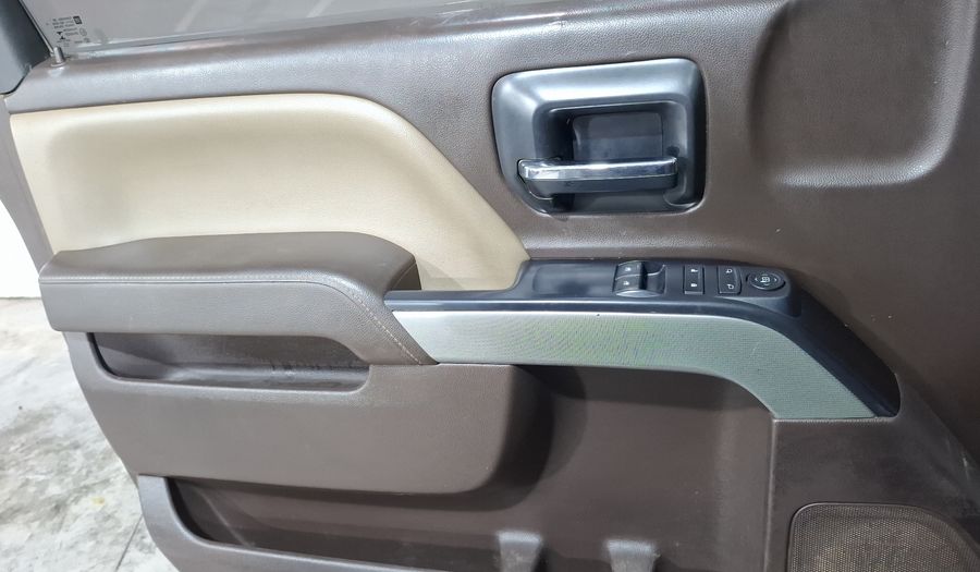 Chevrolet Cheyenne 5.3 2500 CHEYENNE CAB REG H AT 4WD Pickup 2015