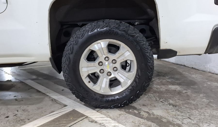 Chevrolet Cheyenne 5.3 2500 CHEYENNE CAB REG H AT 4WD Pickup 2015