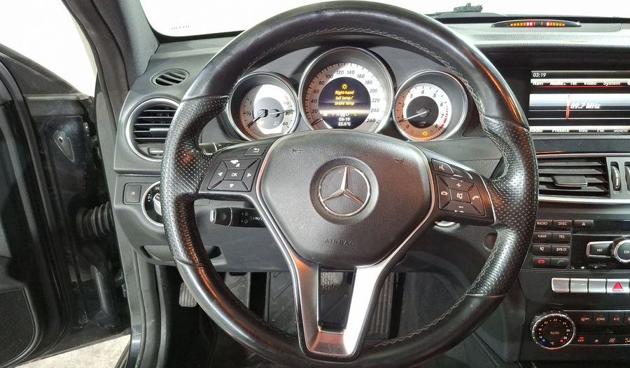 Mercedes Benz Clase C 1.6 180 CGI AT Coupe 2013