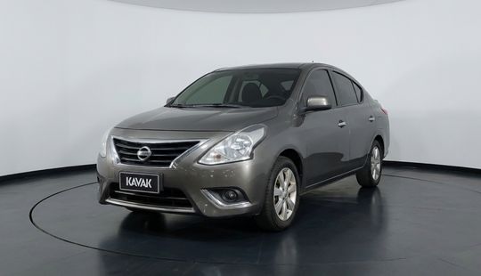 Nissan • Versa