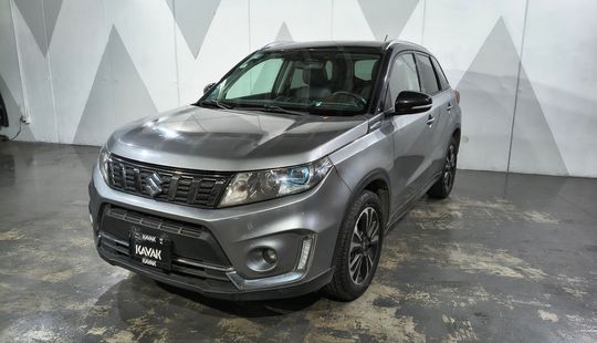 Suzuki • Vitara