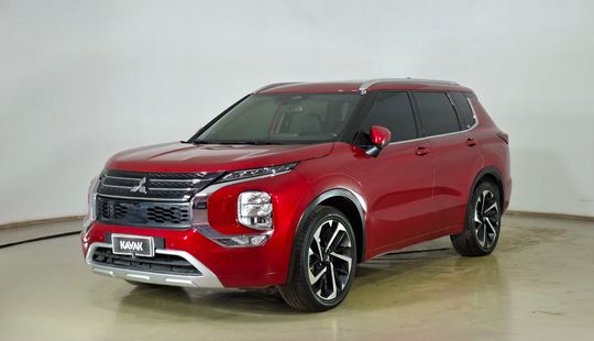 Mitsubishi • Outlander