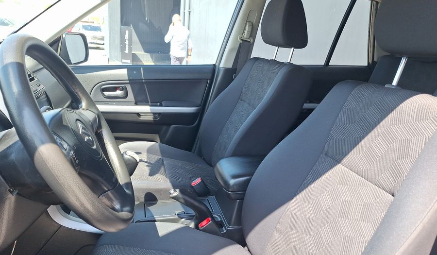 Suzuki Grandnomade 2.4 GLX SPORT Suv 2015