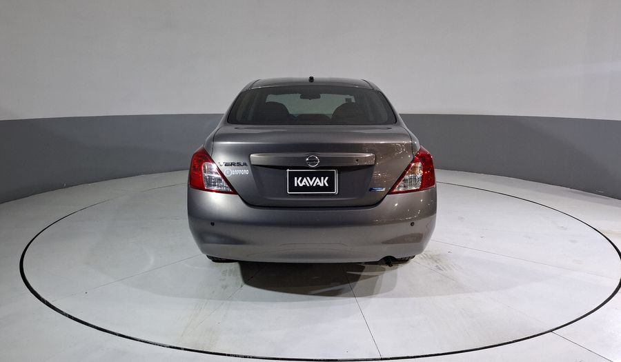 Nissan Versa 1.6 SENSE TA AC Sedan 2013