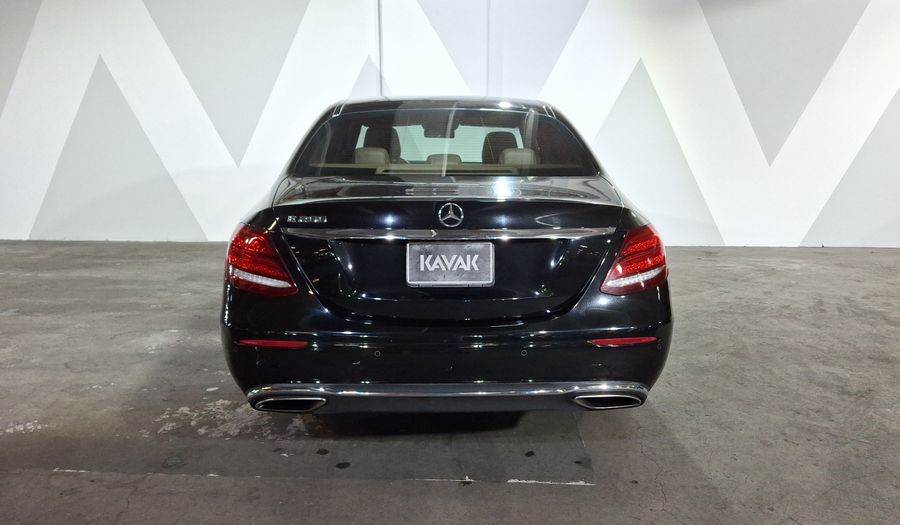 Mercedes Benz Clase E 2.0 200 EXCLUSIVE AUTO Sedan 2019