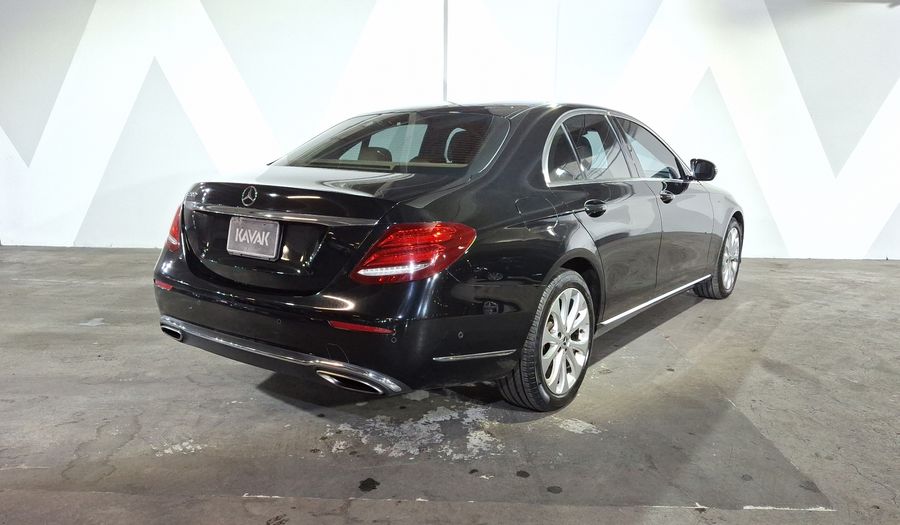 Mercedes Benz Clase E 2.0 200 EXCLUSIVE AUTO Sedan 2019