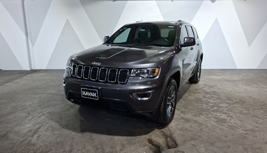 Jeep • Grand Cherokee