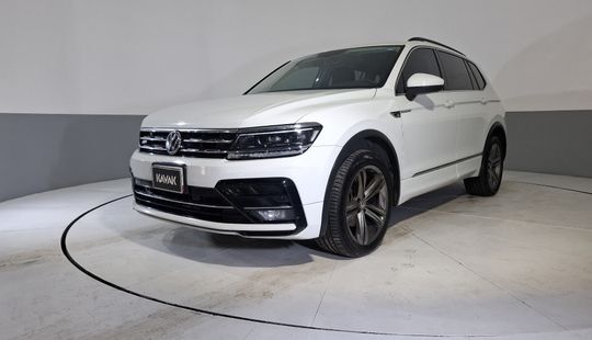 Volkswagen • Tiguan