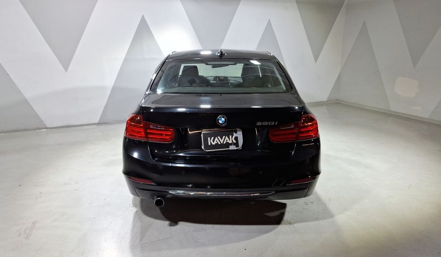 Bmw Serie 3 2.0 320IA LUXURY LINE Sedan 2014