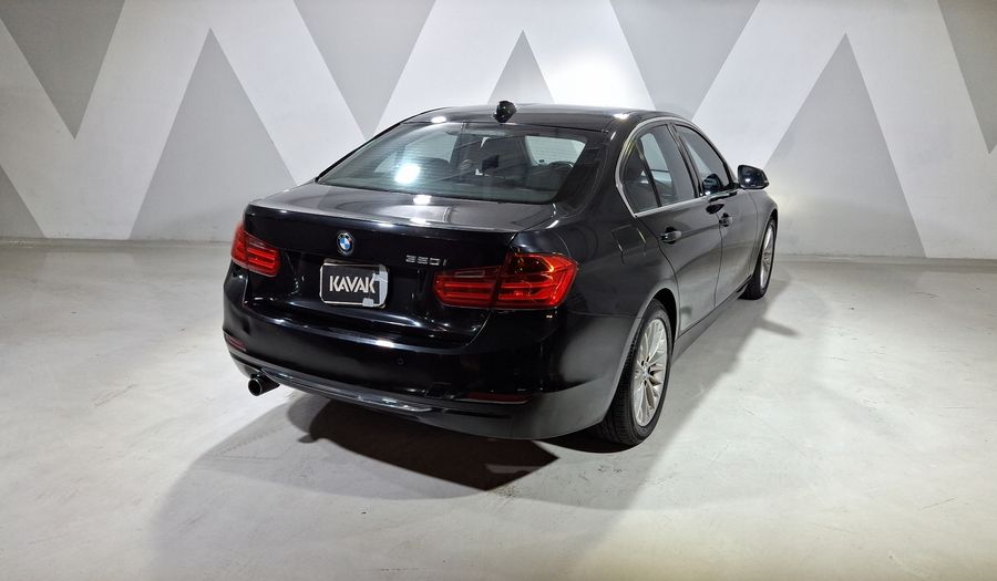 Bmw Serie 3 2.0 320IA LUXURY LINE Sedan 2014