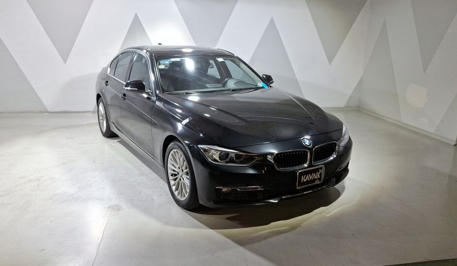 Bmw Serie 3 2.0 320IA LUXURY LINE Sedan 2014