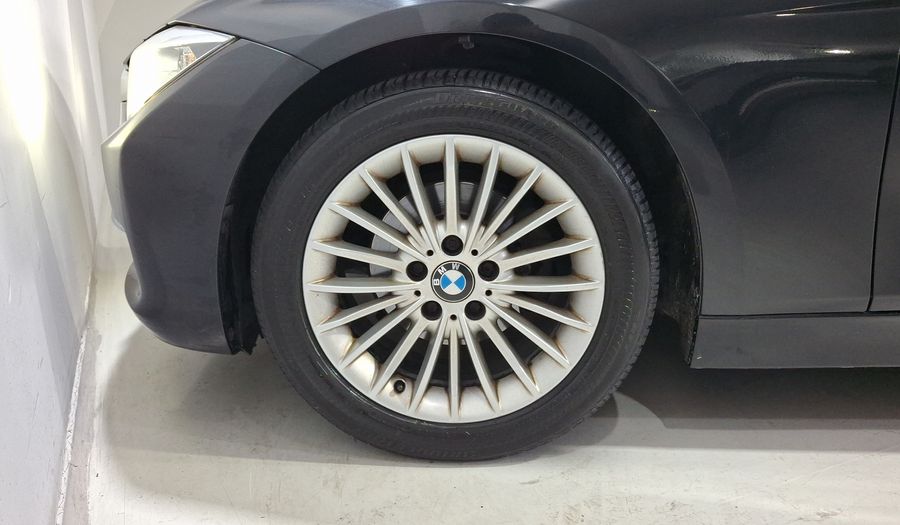 Bmw Serie 3 2.0 320IA LUXURY LINE Sedan 2014