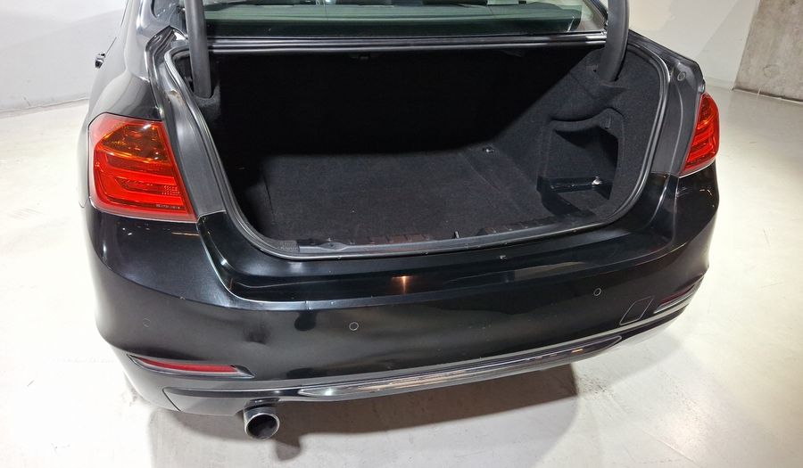 Bmw Serie 3 2.0 320IA LUXURY LINE Sedan 2014