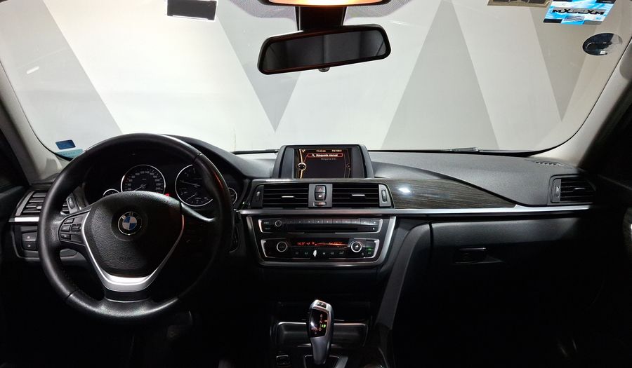 Bmw Serie 3 2.0 320IA LUXURY LINE Sedan 2014