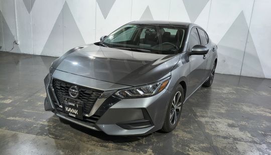 Nissan • Sentra