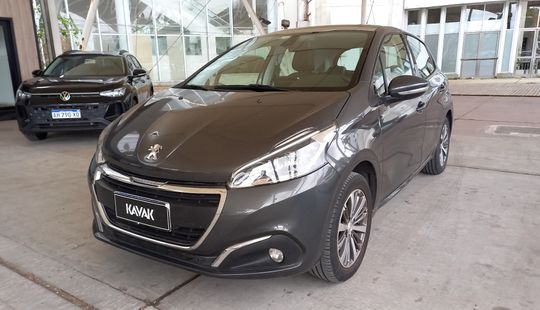 Peugeot • 208
