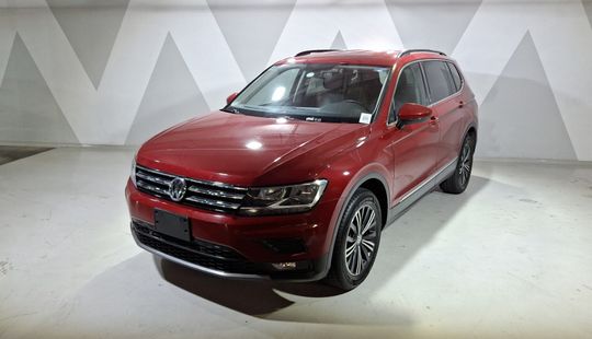 Volkswagen • Tiguan