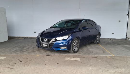 Nissan • Versa