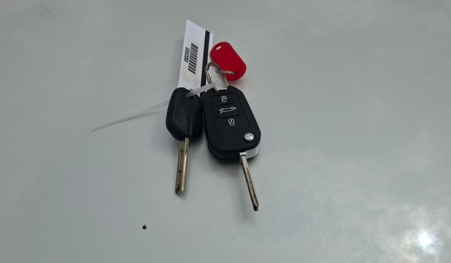 Peugeot 208 1.6L ALLURE AT Hatchback 2025