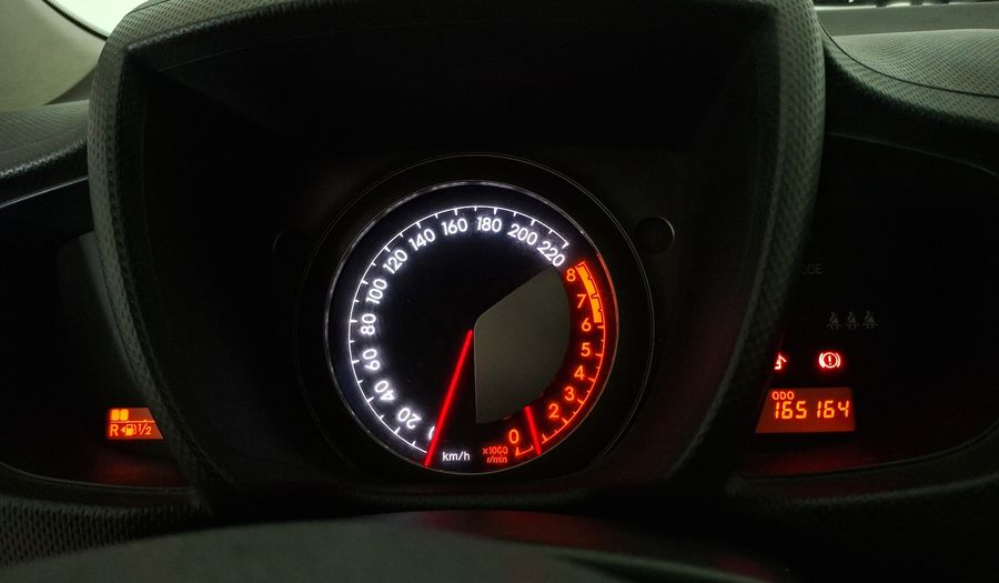 Toyota Urban Cruiser 1.3 Hatchback 2011