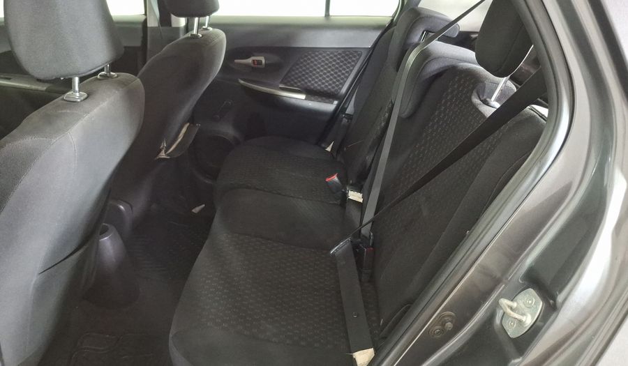 Toyota Urban Cruiser 1.3 Hatchback 2011