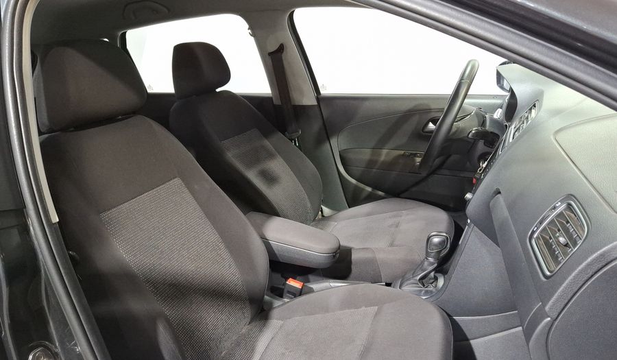 Volkswagen Polo 1.6 COMFORTLINE PLUS AUTO Hatchback 2021