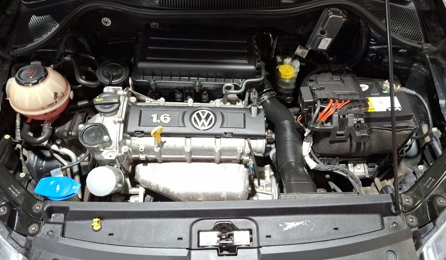 Volkswagen Polo 1.6 COMFORTLINE PLUS AUTO Hatchback 2021