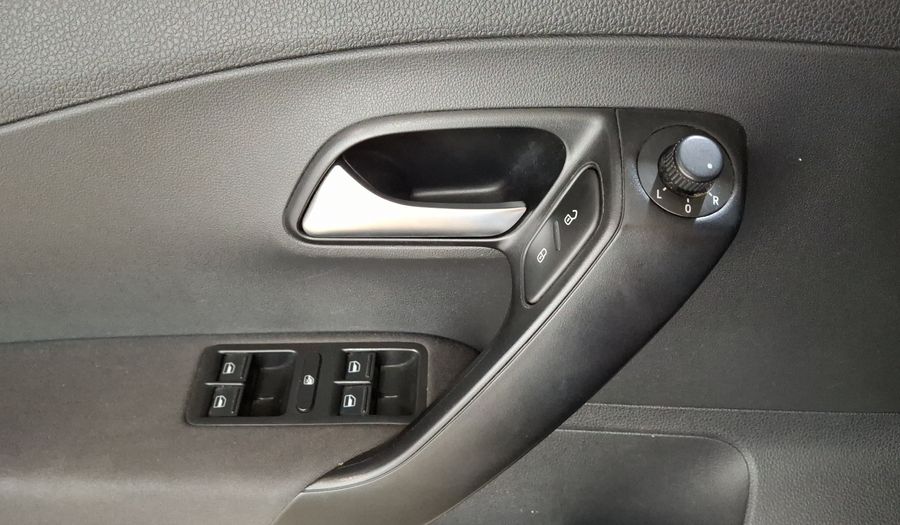 Volkswagen Polo 1.6 COMFORTLINE PLUS AUTO Hatchback 2021