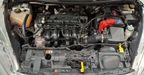 Ford Fiesta Kinetic Design 1.6 SE PLUS Sedan 2015