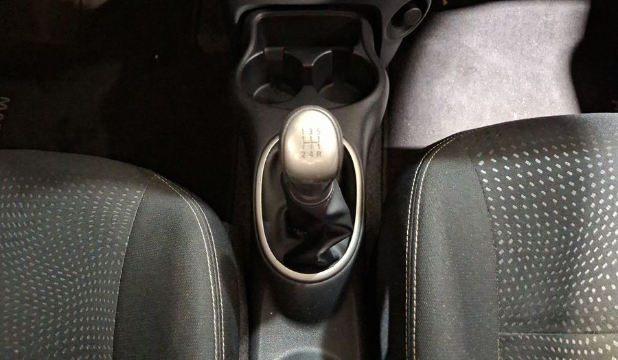 Nissan March 1.6 ADVANCE Hatchback 2020