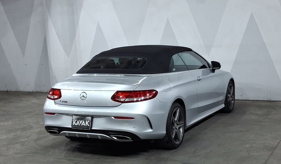 Mercedes Benz Clase C 2.0 250 AT Convertible 2017
