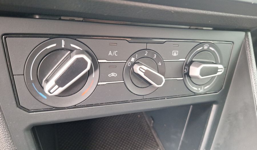 Volkswagen Polo 1.6 110 CV TRENDLINE Hatchback 2022