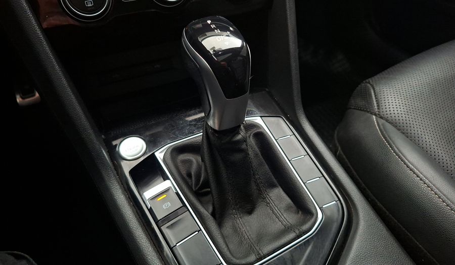 Volkswagen Taos 1.4 250 TSI HIGHLINE AUTO Suv 2023