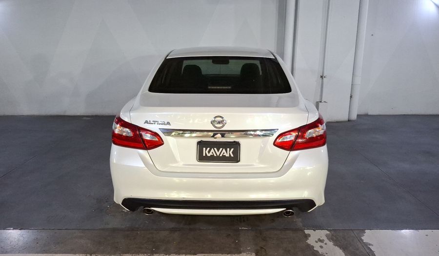 Nissan Altima 2.5 ADVANCE NAVI CVT Sedan 2017