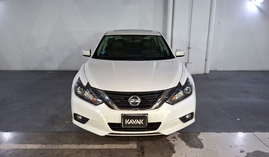 Nissan Altima 2.5 ADVANCE NAVI CVT Sedan 2017