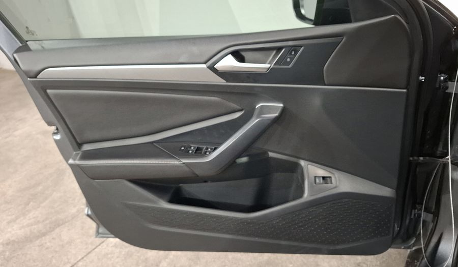 Volkswagen Jetta 1.4 COMFORTLINE AUTO Sedan 2023