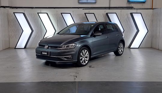 Volkswagen • Golf