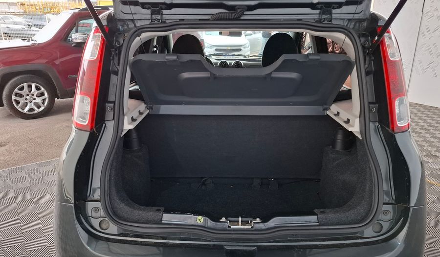 Fiat Uno 1.4 8V ATTRACTIVE 5P Hatchback 2012