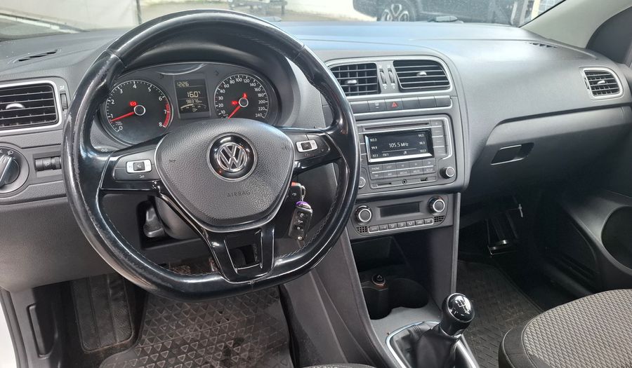 Volkswagen Polo 1.6 COMFORTLINE Sedan 2018
