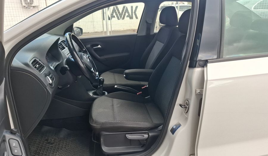 Volkswagen Polo 1.6 COMFORTLINE Sedan 2018