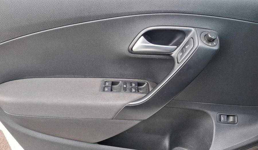 Volkswagen Polo 1.6 COMFORTLINE Sedan 2018