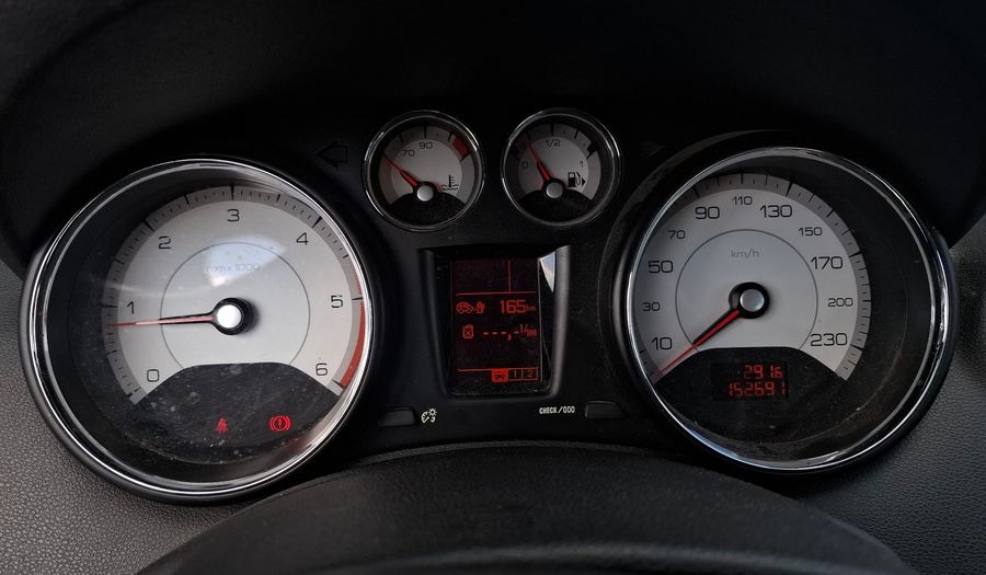 Peugeot 308 1.6 HDI FELINE Hatchback 2013
