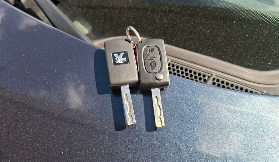 Peugeot 308 1.6 HDI FELINE Hatchback 2013
