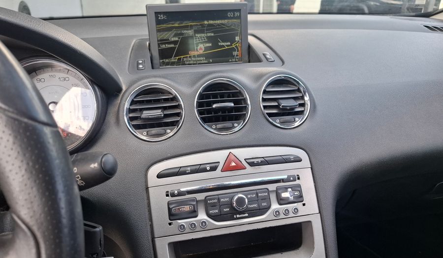 Peugeot 308 1.6 HDI FELINE Hatchback 2013
